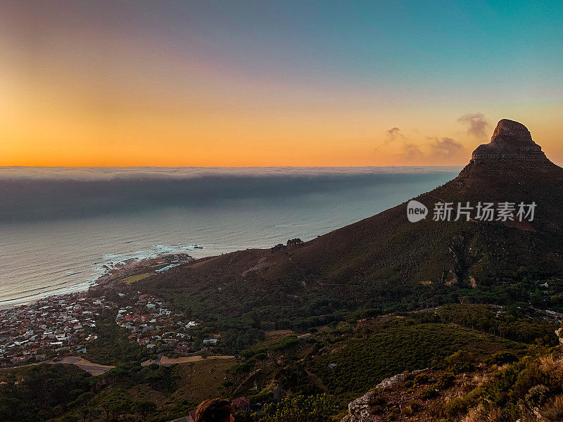 狮头与营地湾日落，开普敦，南非