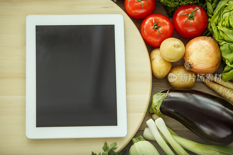 使用你的数字表来遵循由美味蔬菜制成的食谱