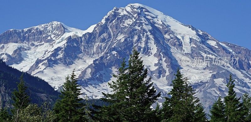 雄伟的雷尼尔山