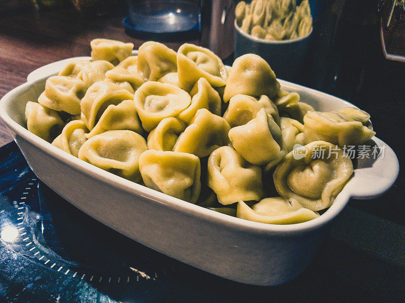 被称为“Pelmeni”的现成俄罗斯食品。