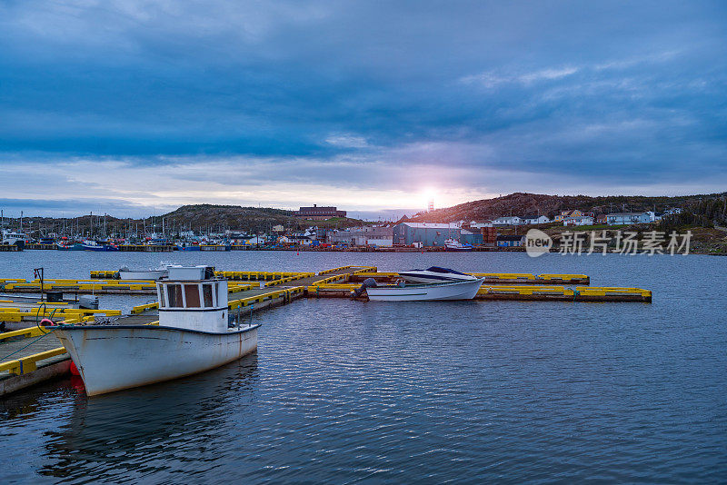 加拿大，Twillingate，港口和渔船的早晨