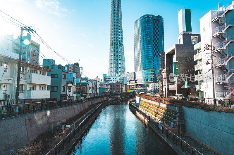 日本东京河边的东京天空树