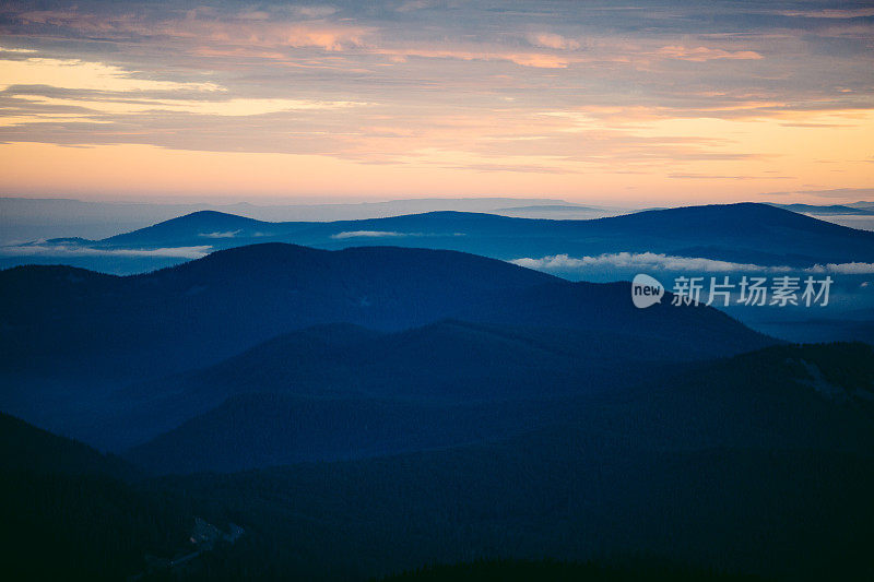 探索俄勒冈胡德山森林