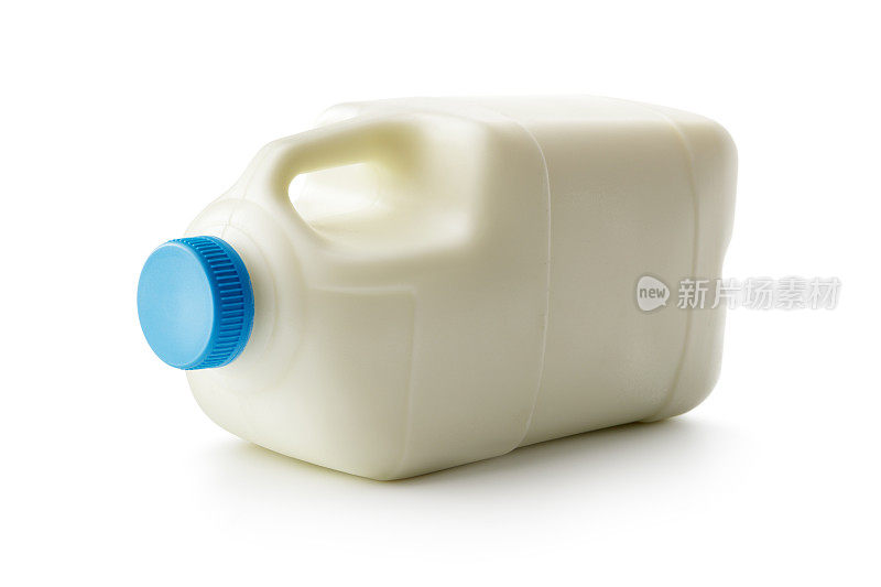 饮料:牛奶瓶孤立在白色背景