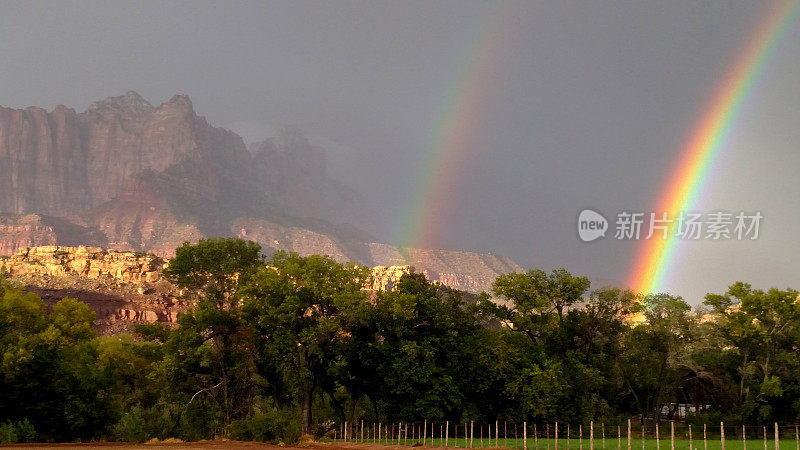 犹他州锡安国家公园Kinesava山上的彩虹