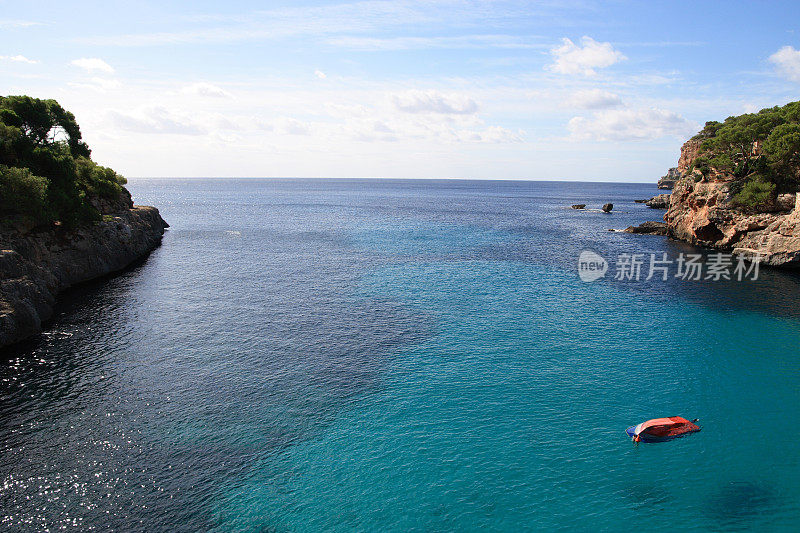 迷失在大海中