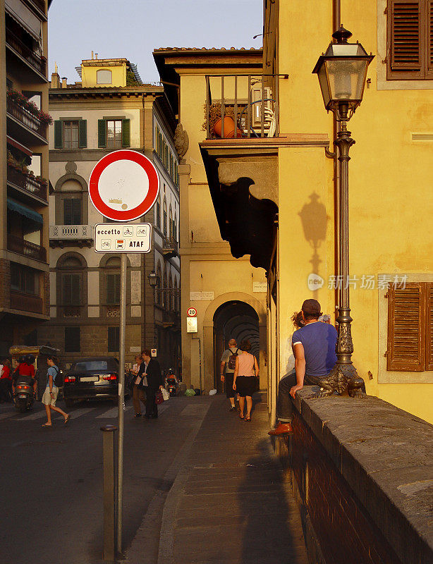 午后明媚的佛罗伦萨街景