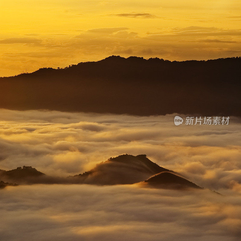 山上的日出