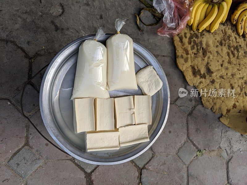 堆积在越南的豆腐和豆浆