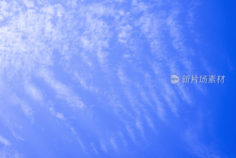 蓝色的天空和温和的积云。背景。纹理。

蓝色的天空和温和的积云。背景。纹理。

蓝色的天空和温和的积云。背景。纹理。