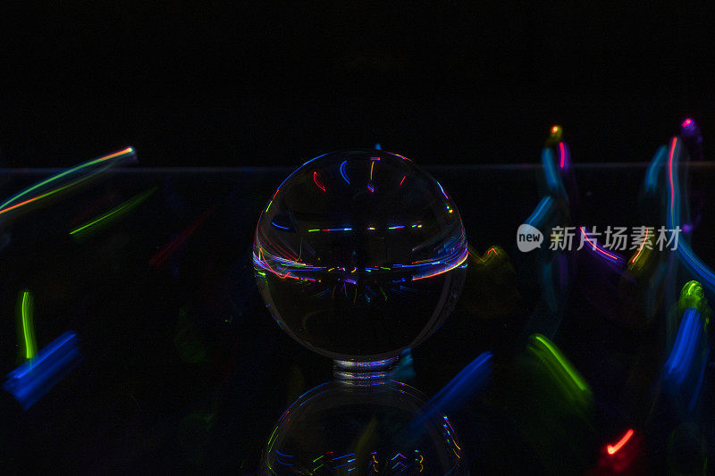 水晶球灯光绘画，彩色灯光，灯光轨迹，抽象照片