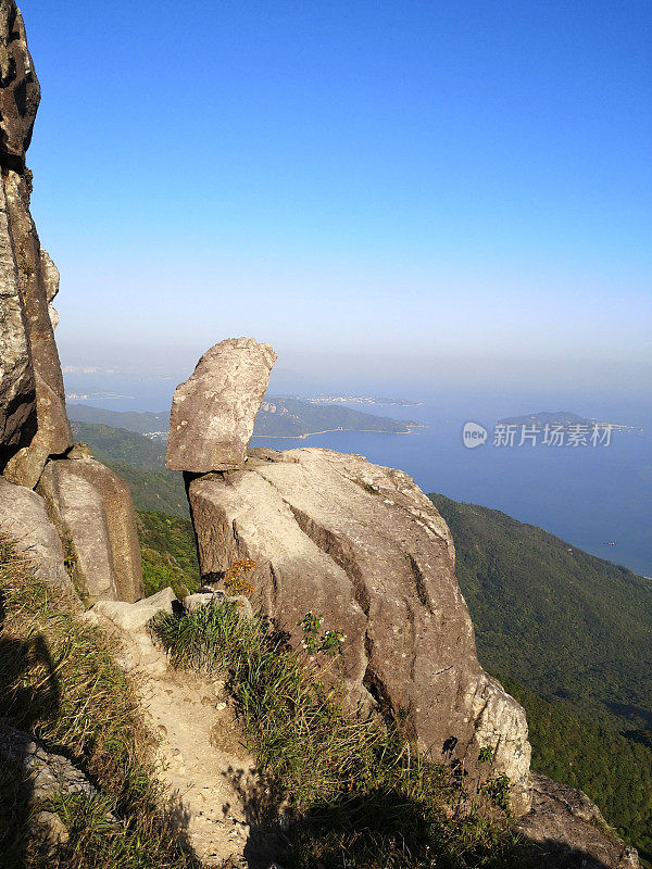 香港大屿山的鸟岩