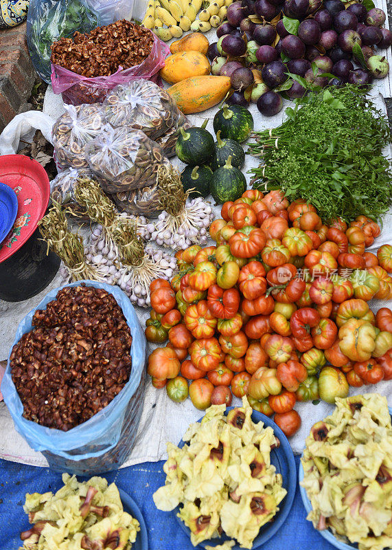 老挝琅勃拉邦的菜市场