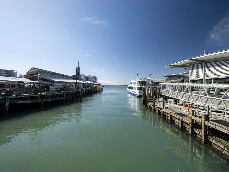 新西兰奥克兰CBD的渡轮码头