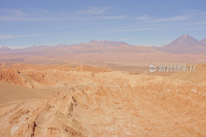 月亮谷在阿塔卡马沙漠