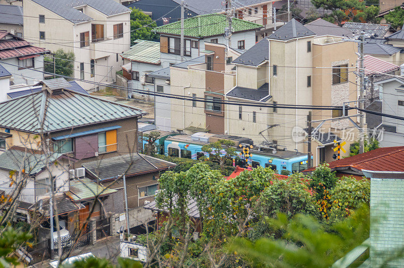 传统的日本小镇屋顶——镰仓