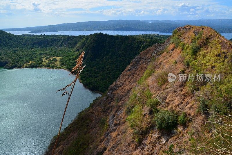 塔尔火山岛，菲律宾