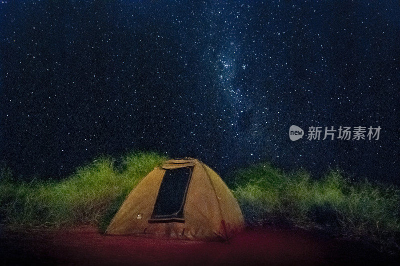 在南非的星空下露营