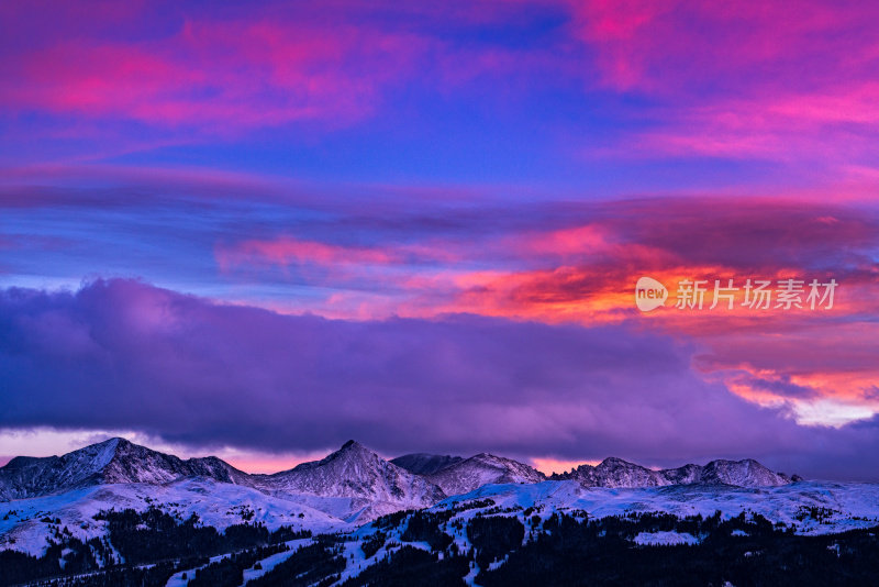 铜山和十里山脉山景冬季日落