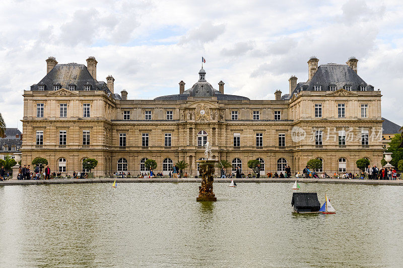 巴黎的卢森堡宫和花园