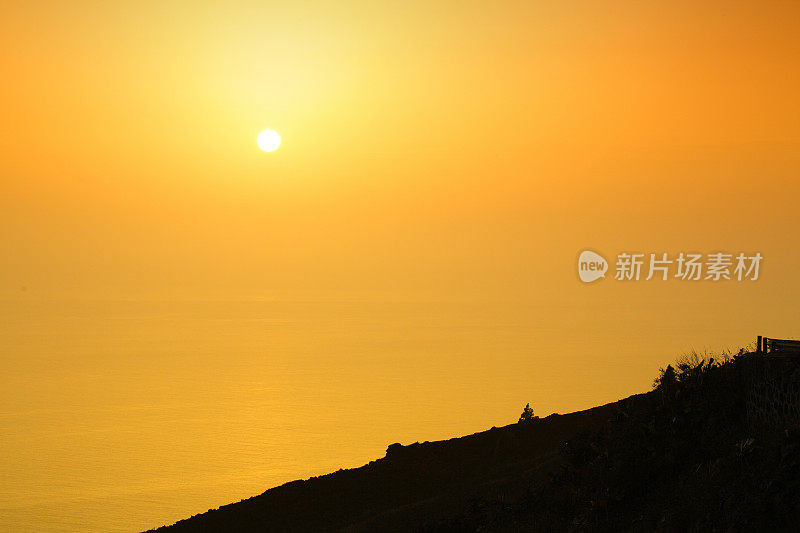 海上日落