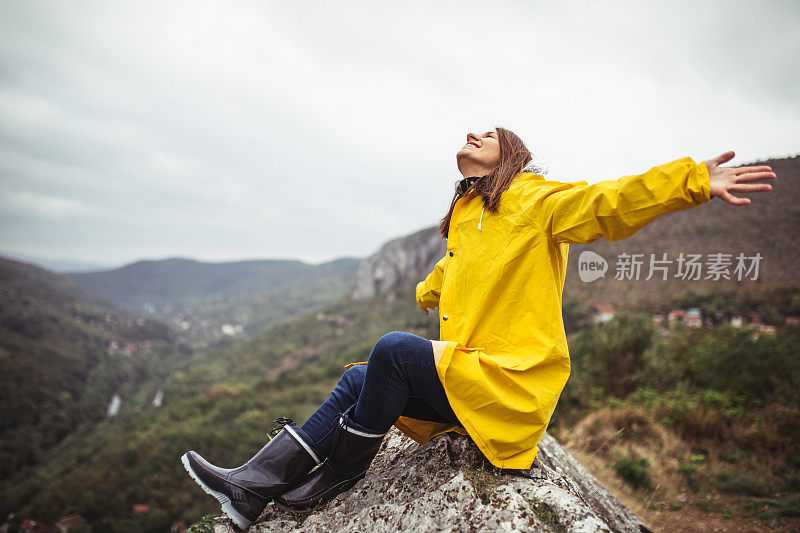 多雨的秋天的一天