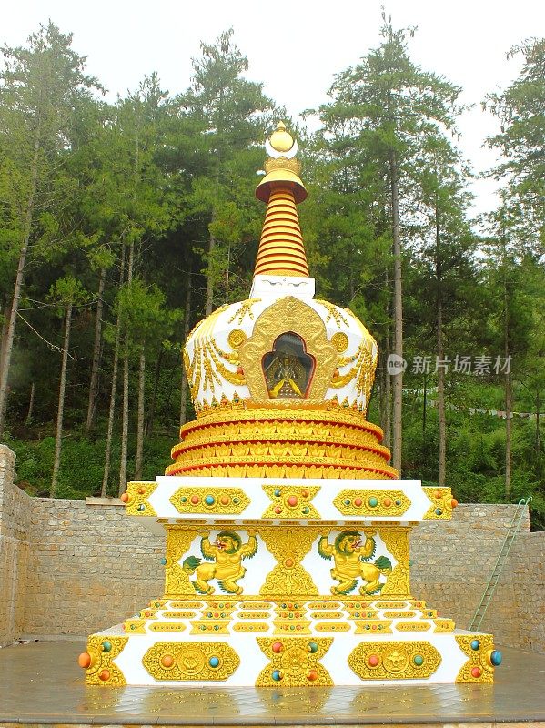 不丹——在不丹廷布，一些描绘佛陀故事的纪念碑