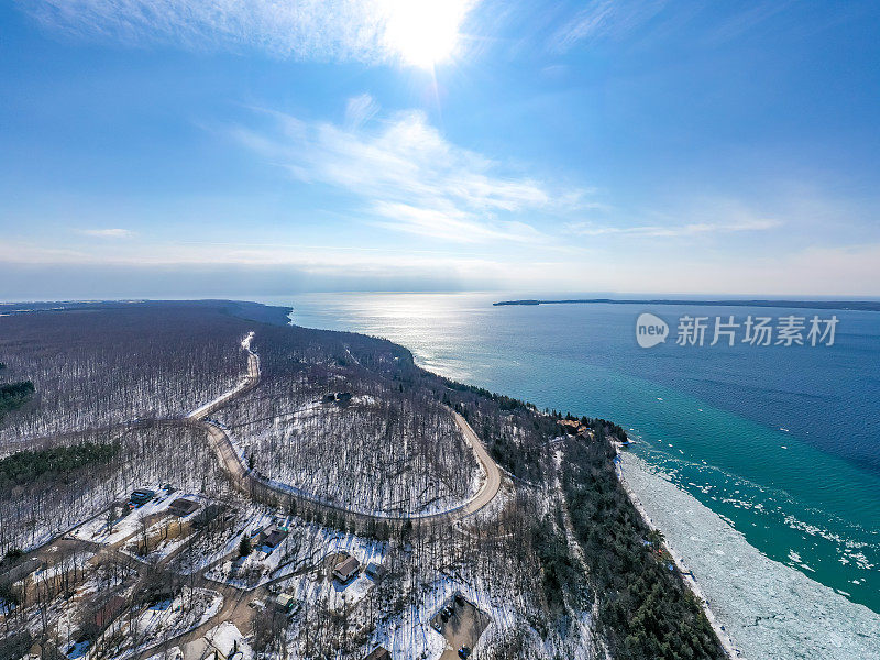 克里斯蒂安岛渡轮(雪松角码头)在拉方丹，小，加拿大，安大略省。