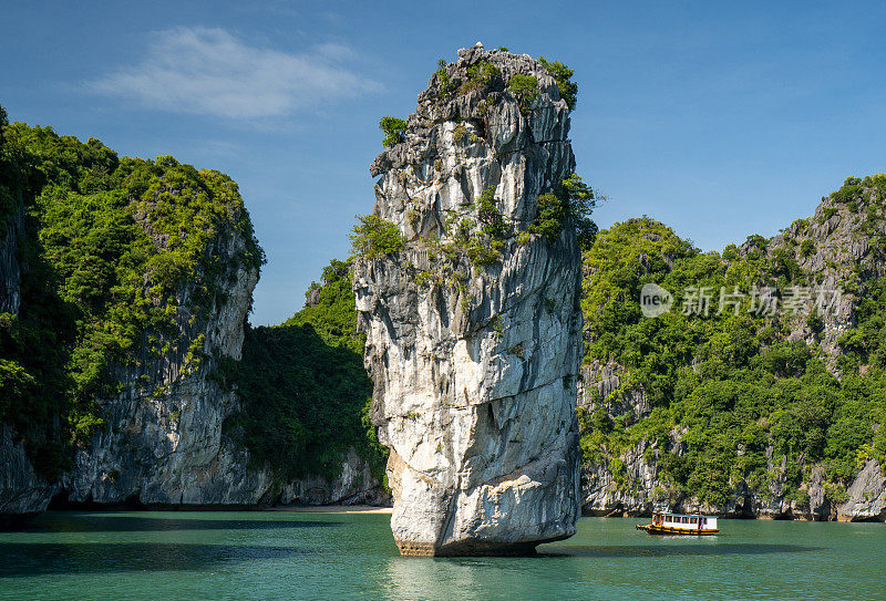 令人惊叹的兰哈和下龙湾通过东南亚越南猫巴岛的热带天堂进入