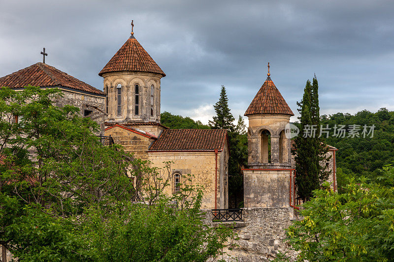 莫泽梅塔修道院，位于格鲁吉亚悬崖上的十一世纪中世纪石质东正教教堂