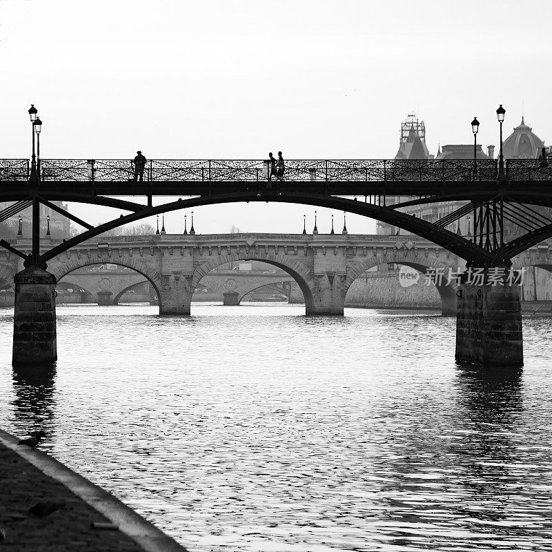 巴黎、塞纳河和“艺术桥”