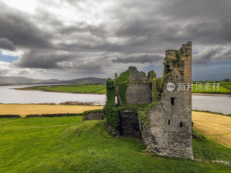 巴利卡伯里城堡废墟爱尔兰鸟瞰图