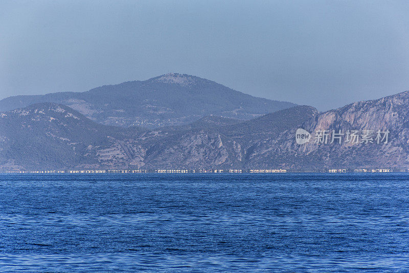 避暑别墅和爱琴海海滩海岸的夏季小镇博德拉姆格拉土耳其