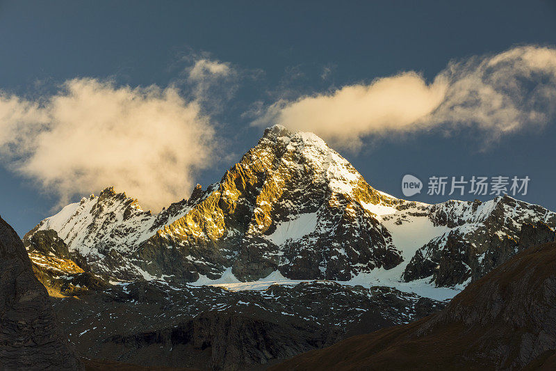 大格洛克纳山朝霞