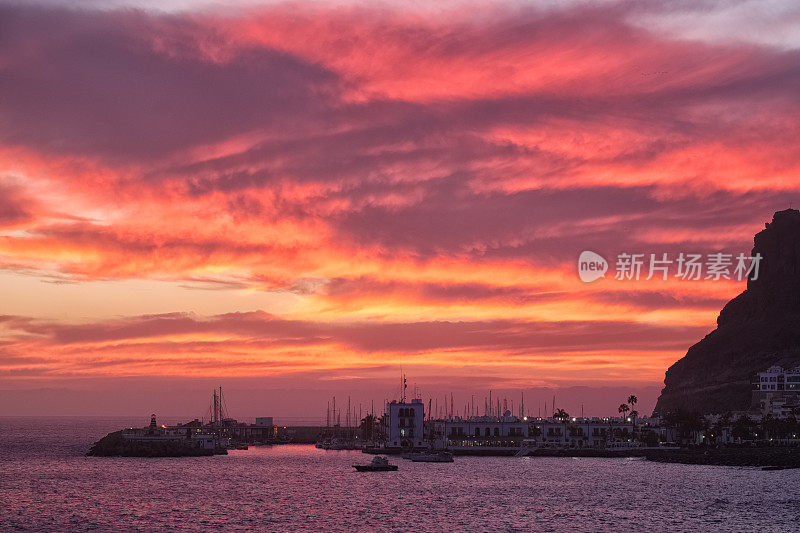 大加那利岛莫根上空的日落