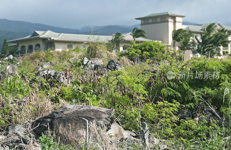 毛伊岛上的古夏威夷墓地和旅馆