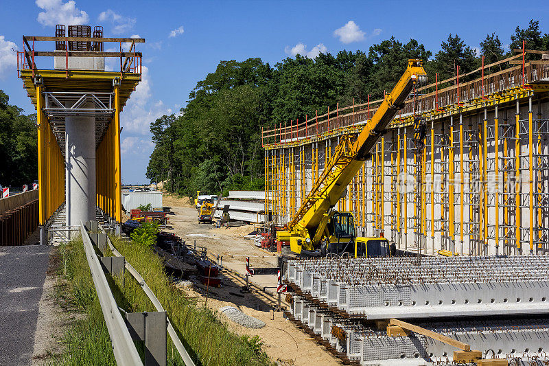 新公路S3正在建设中，波兰