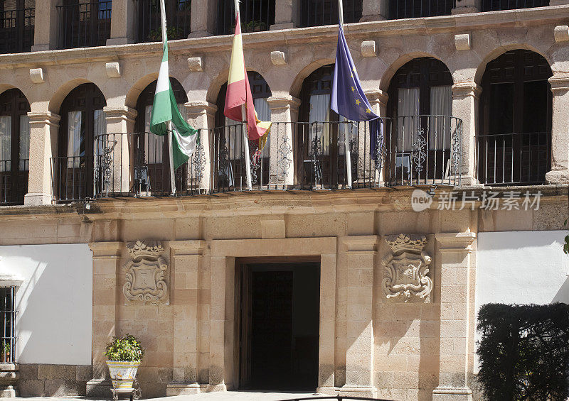 西班牙马拉加省隆达镇大厅的入口。