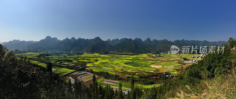 雄伟的峰林地貌——万峰林全景