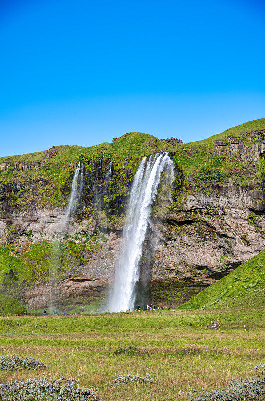 北欧countries.Europe。在一个阳光明媚的夏日，冰岛的Seljalandfoss瀑布的美丽景色