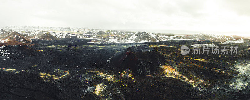 冰岛Fagradalsfjall火山熔岩场空中全景