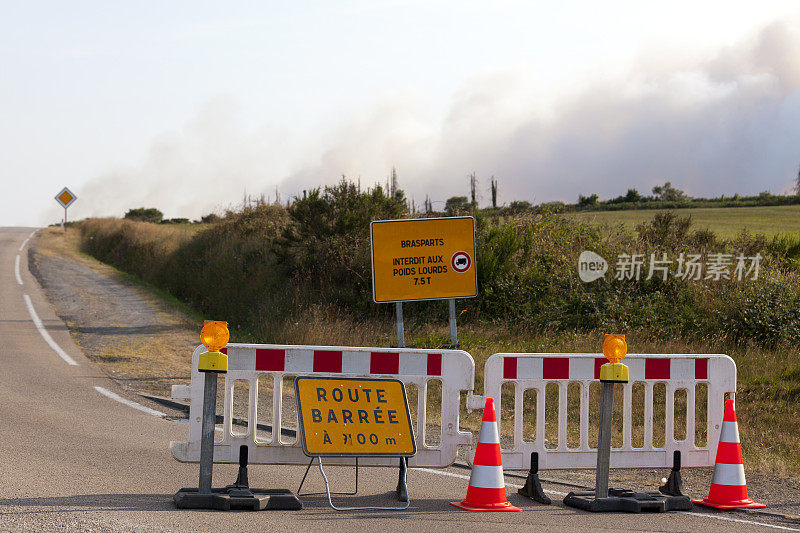 道路因山火而关闭'Arrée