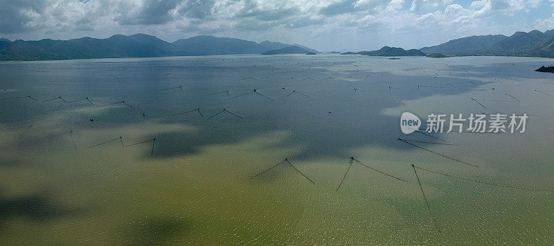 那府泻湖