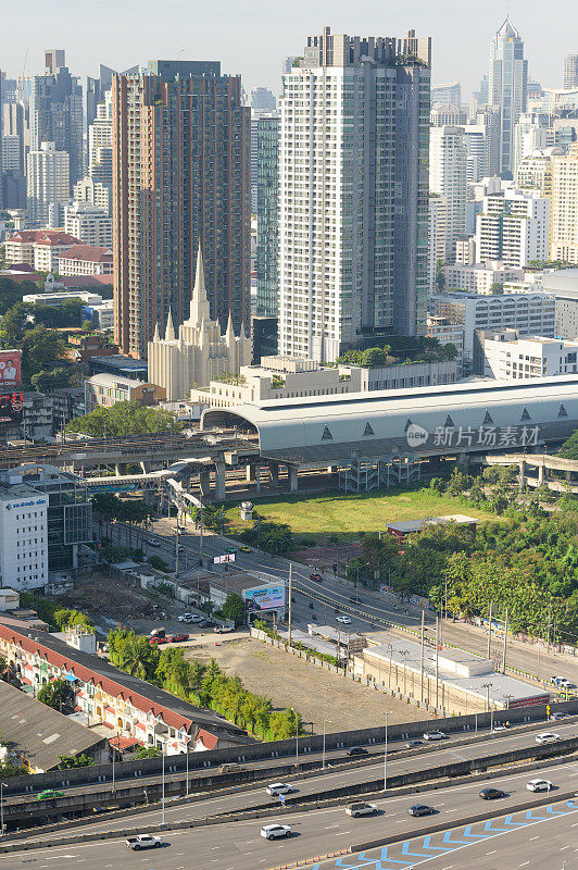 绿地Makkasan和petchaburi路前往费耶台首都泰国曼谷