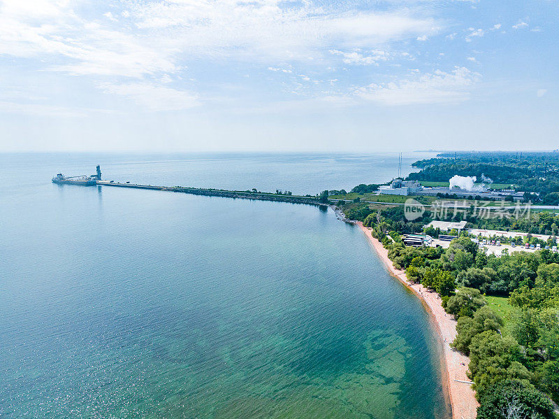 加拿大密西沙加湖畔公园和安大略湖的景色