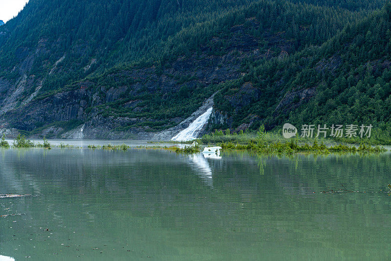 阿拉斯加朱诺的门登霍尔湖景