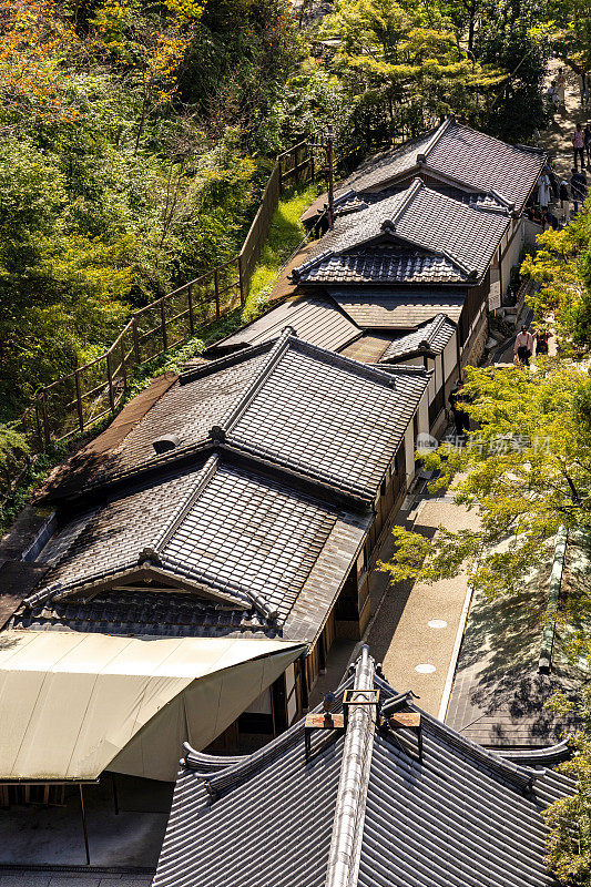 传统日式屋顶