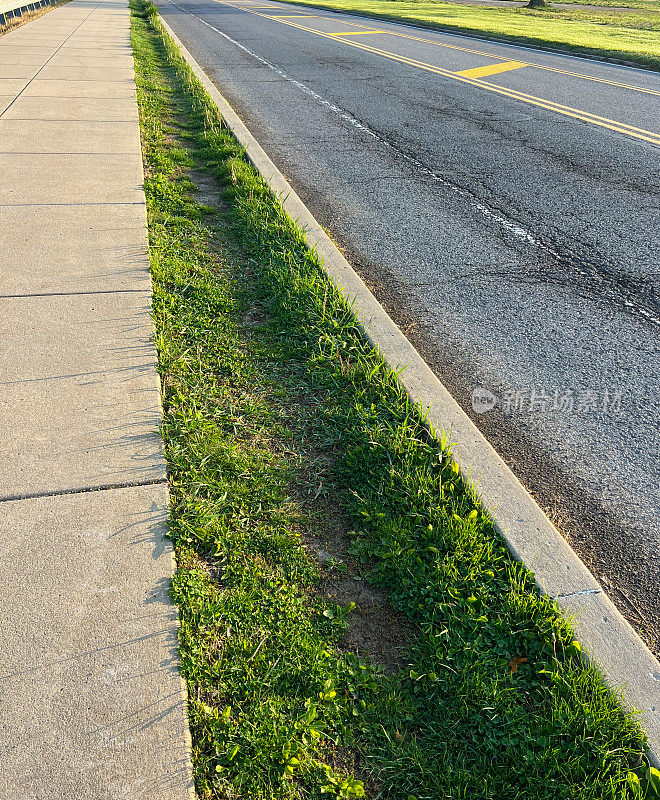 柏油路及人行道