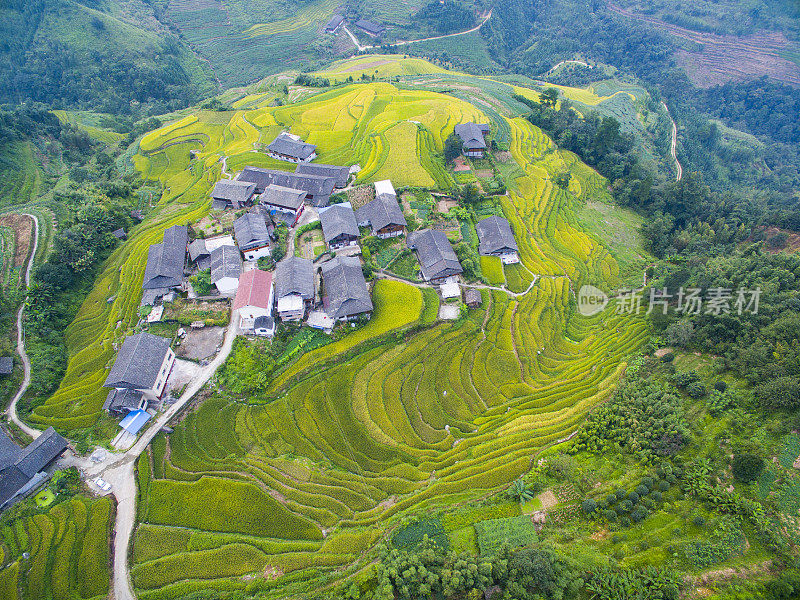 空中龙脊梯田