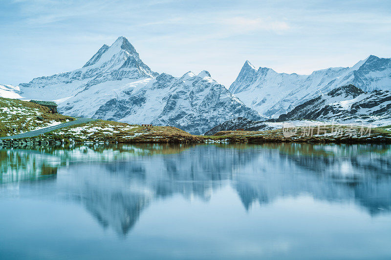 美丽的Wetterhorn湖和Maettenberg湖